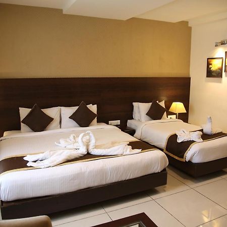 West Fort Hotel Бангалор Екстериор снимка