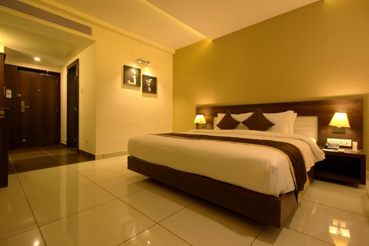 West Fort Hotel Бангалор Екстериор снимка