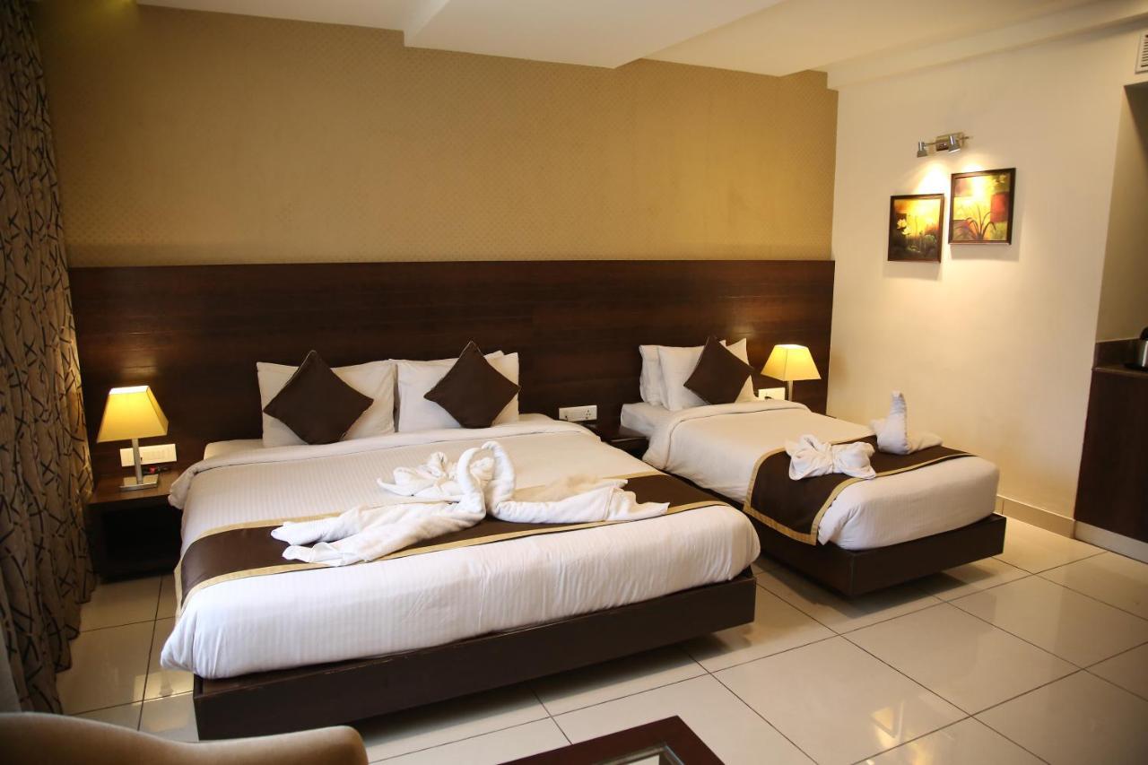West Fort Hotel Бангалор Екстериор снимка
