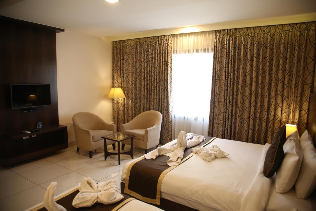 West Fort Hotel Бангалор Екстериор снимка