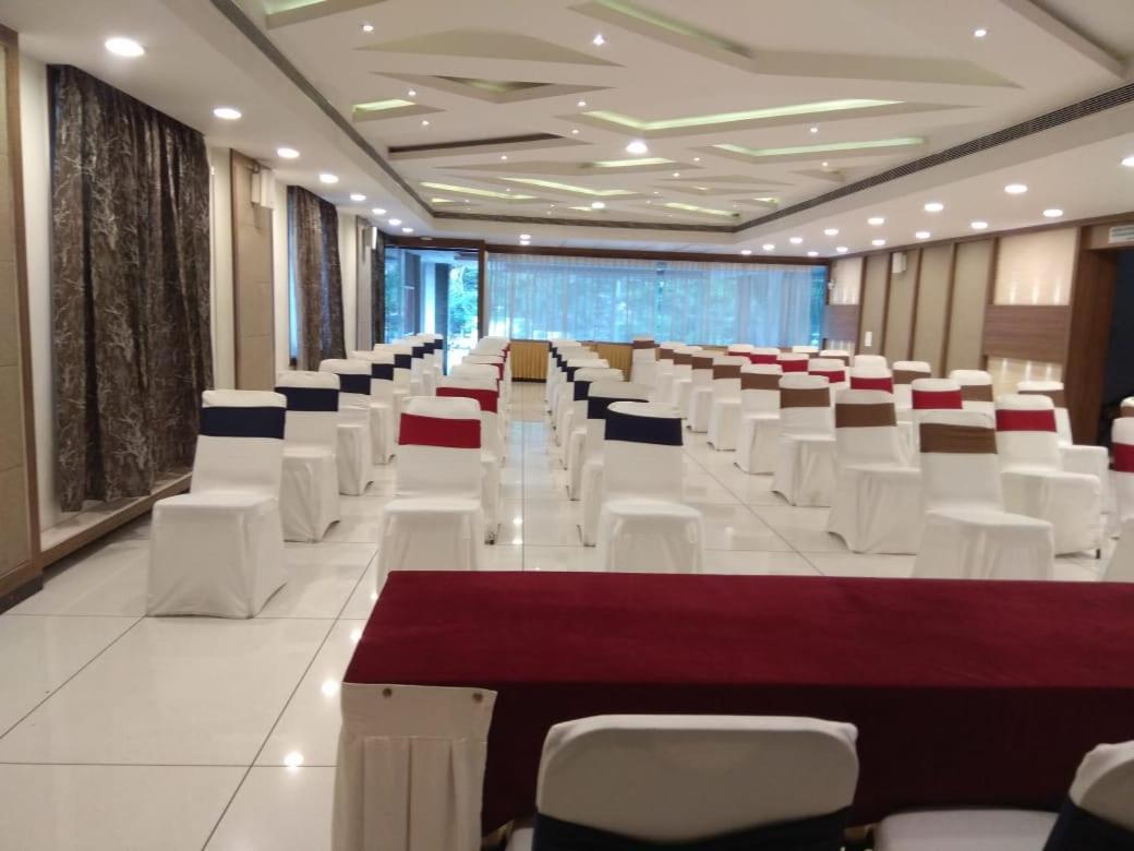 West Fort Hotel Бангалор Екстериор снимка