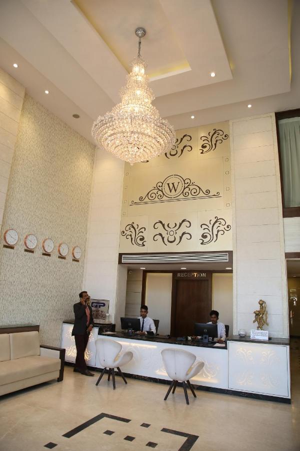 West Fort Hotel Бангалор Екстериор снимка