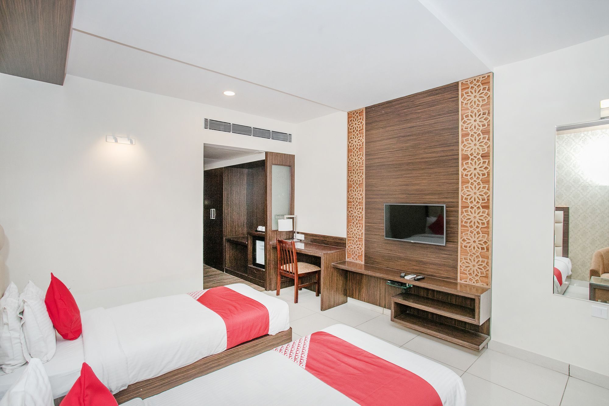 West Fort Hotel Бангалор Екстериор снимка